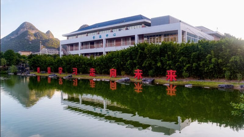揭秘深圳电容批发市场：电话背后的供应链奥秘